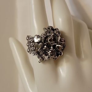 Statement Ring With Stretch Band